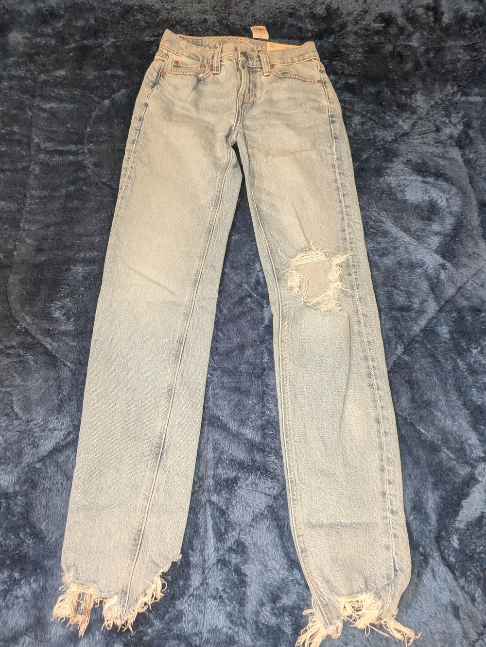 American Eagle Outfitters Light Blue Distressed Boyfriend Jeans